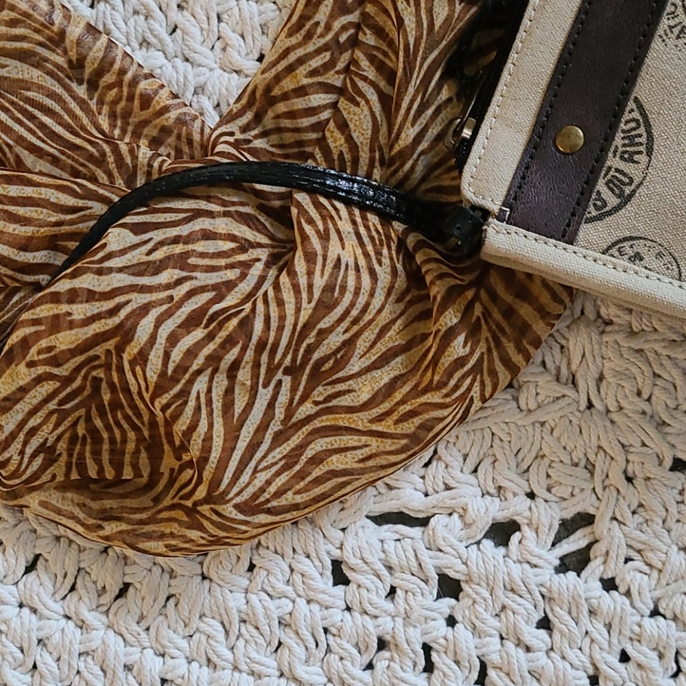 SAFARI SCARF BROWN CREME GOLD COLORS 42 BY 60 - Picture 13 of 16